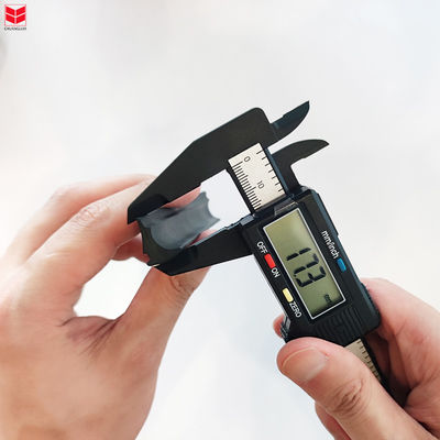 Chiếc nhà EPDM cao su PVC đệm đệm cho cửa sổ và cửa sổ UPVC hồ sơ đệm màu đen, màu xám, màu nâu, màu trắng hoặc màu khác