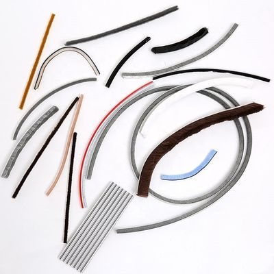 Màn hình trượt thời tiết tháo niêm phong bàn chải với băng keo nóng chảy và chức năng chống âm