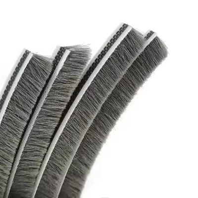 Thiết kế hiện đại Phòng hộ gia đình Door Brush Weatherstripping Grey Silicon Wool Pile 7 * 6mm Kích thước Antidust Window Seal Strip Đa năng