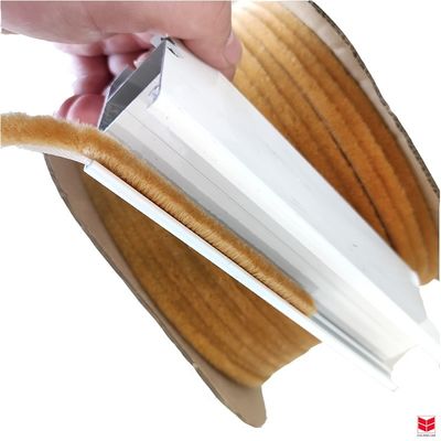 3-25mm Độ cao của đống chống nước chống bụi Extrusive Backing Weather Strip For Modern Window And Door