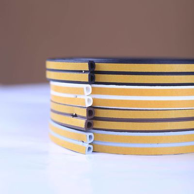 Dải đệm thời tiết tự dán cho cửa đáy Đệm cao 3-25mm Độ rộng 3-50mm ISO9001 2008 được chứng nhận