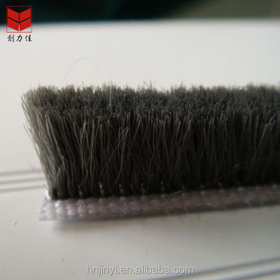 100%PP 3p Xám Đen Cửa sổ Và Cánh Cửa Silicon Đống chống nước Dải thời tiết nhựa 3-50mm Chiều rộng 3-25mm Chiều cao đống